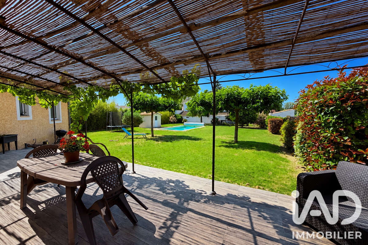 Maison 151 m² à Montfrin  - photo 2