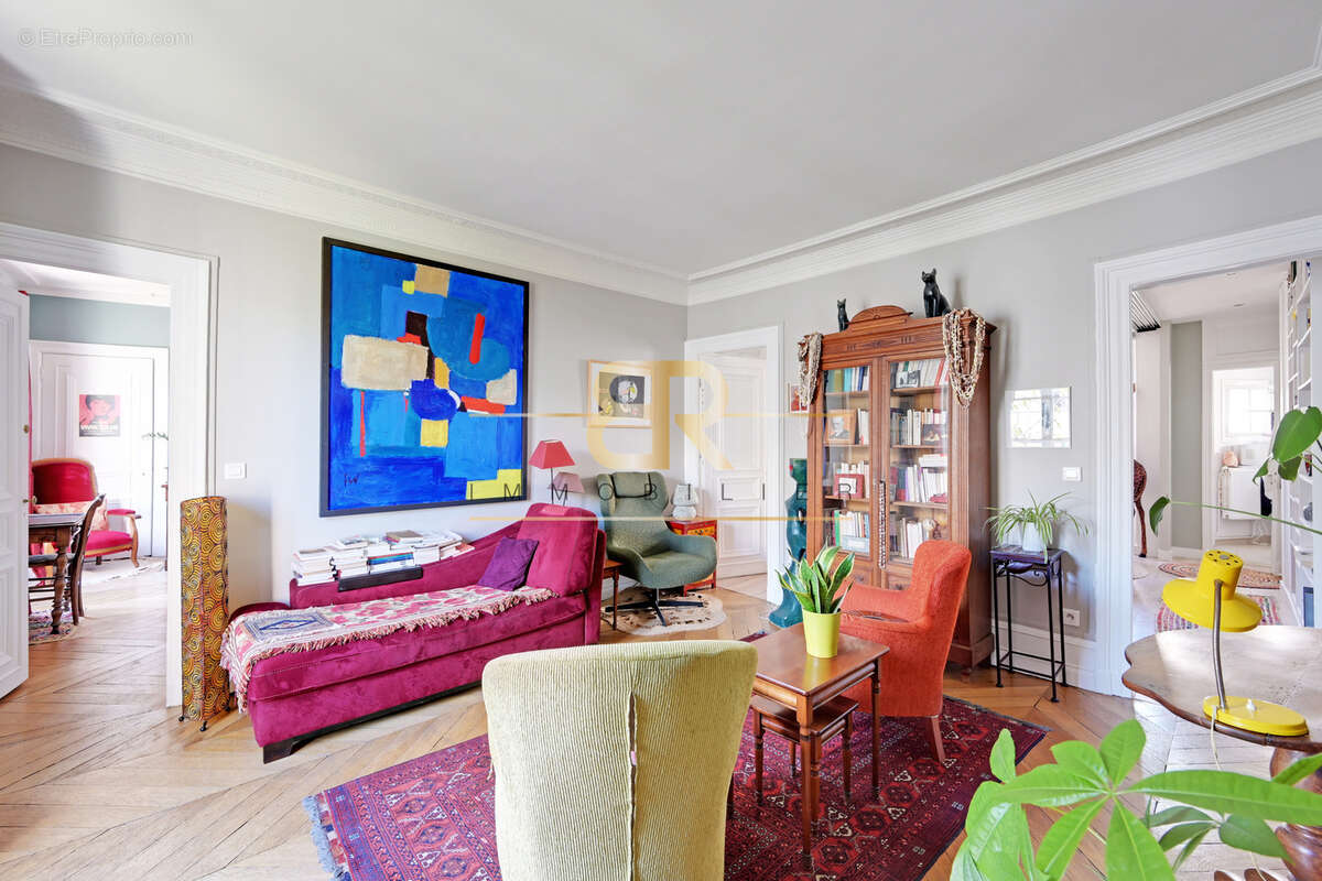 Appartement à PARIS-10E