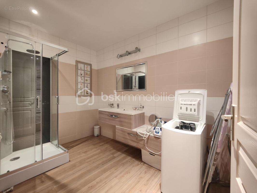 Appartement à MONTREDON-DES-CORBIERES