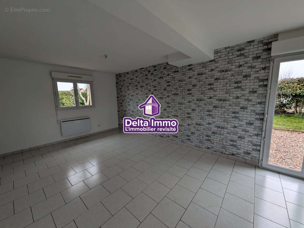 Maison à SAINT-SEBASTIEN-DE-MORSENT