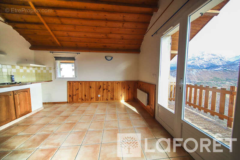 Maison à CHATEAUROUX-LES-ALPES