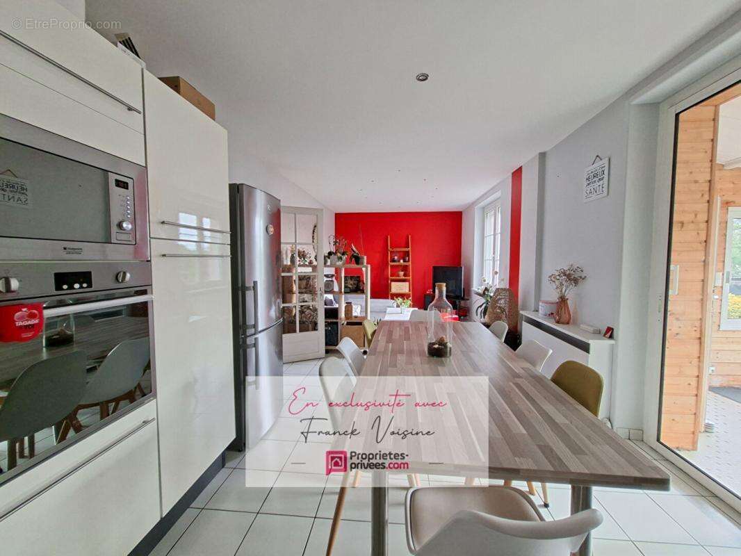 Maison à LES HERBIERS