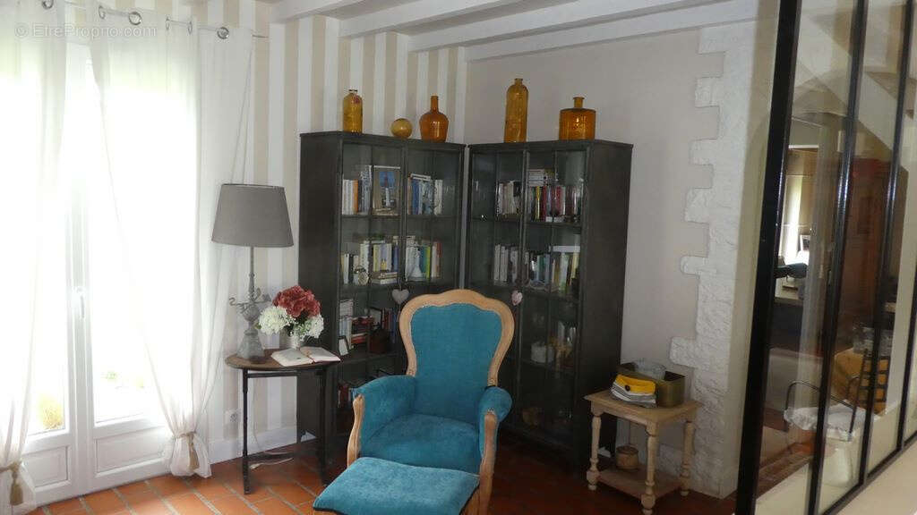 Maison à NEUVIC-ENTIER