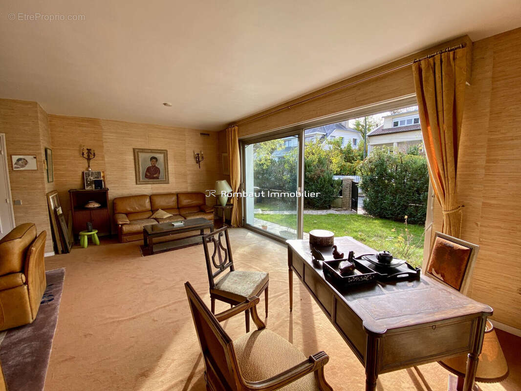 Maison à LA CELLE-SAINT-CLOUD