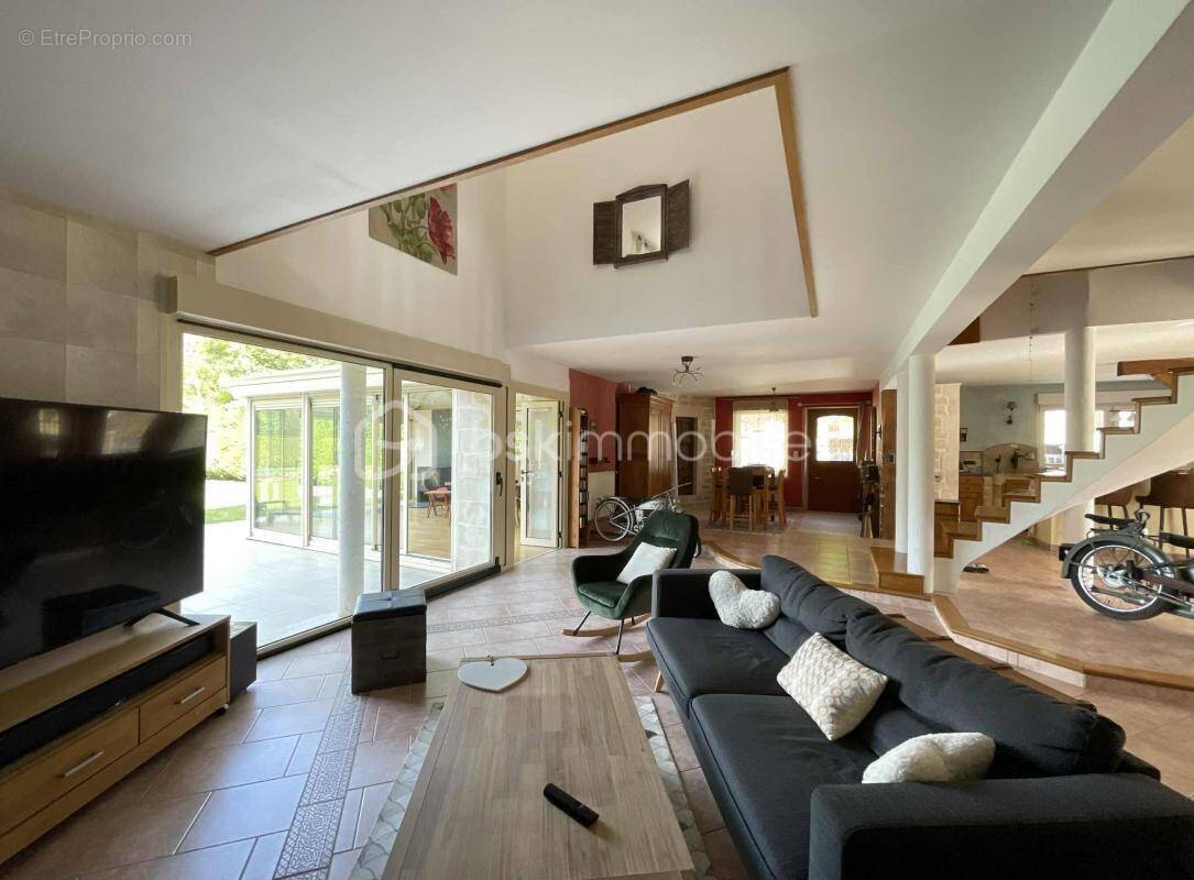 Maison rénovée à vendre - Chevillon - 225 m² - photo 2