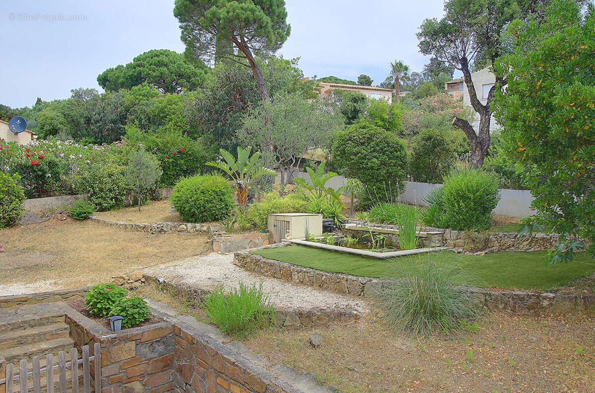 Maison à LES ISSAMBRES