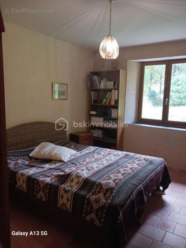 Maison à VILLAINES-LES-ROCHERS