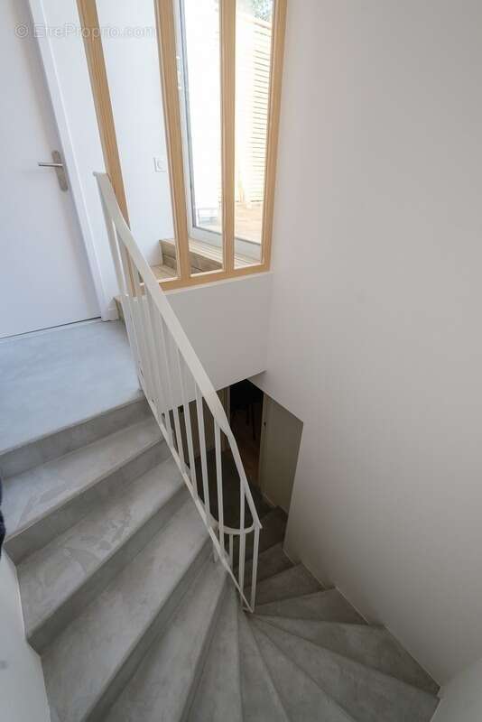 Maison à vendre 8 pièces LA ROCHE SUR YON (85) - photo 13