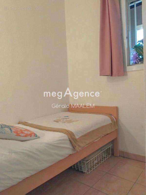Appartement à ROQUEBRUNE-SUR-ARGENS