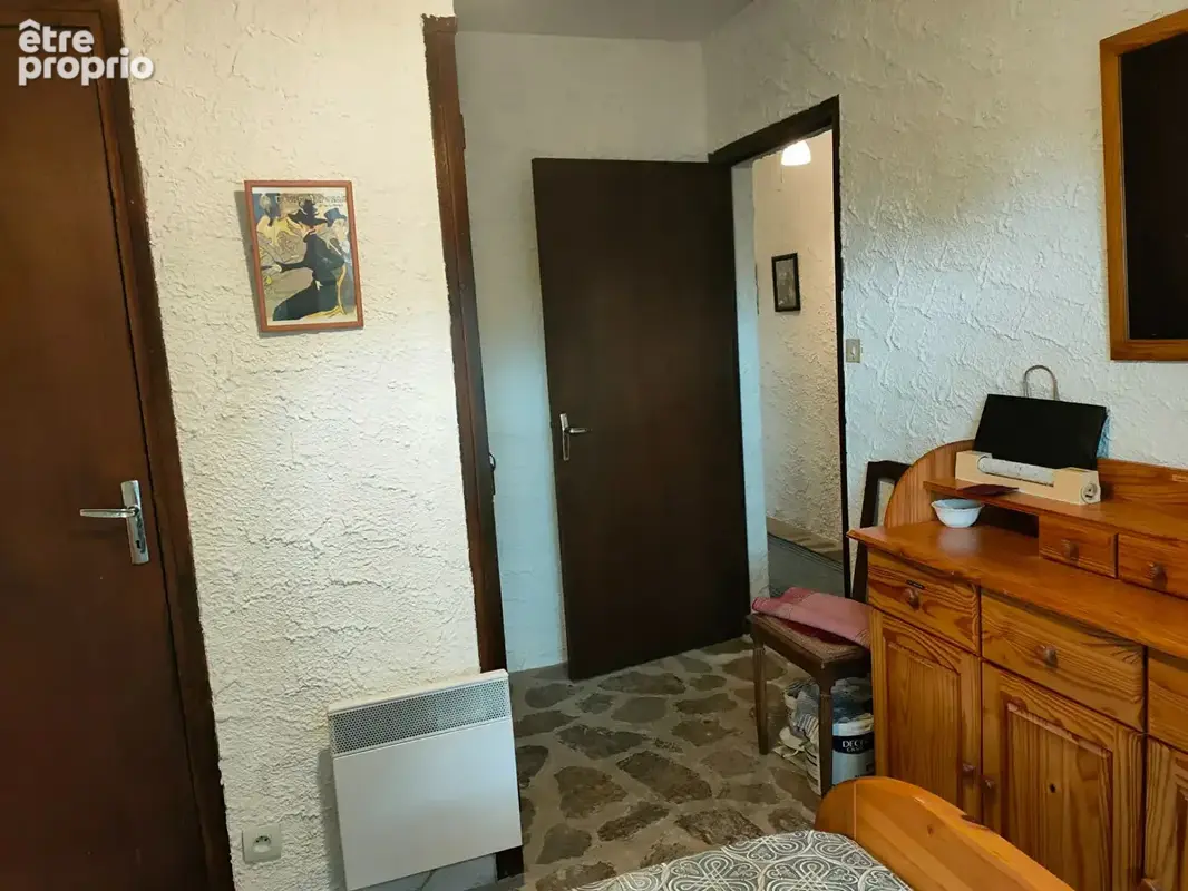 En impasse, Maison en pierre  4 pièces 110 m2 - photo 17