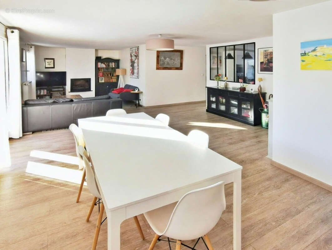 Maison à MAGNY-LES-HAMEAUX