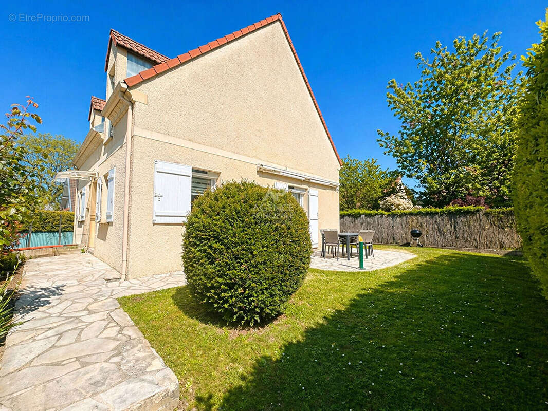 Maison à VERNEUIL-SUR-SEINE