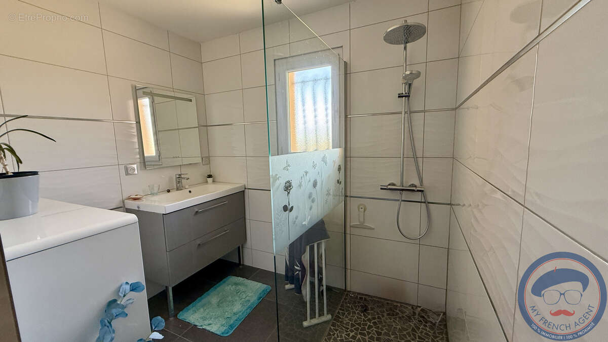 À découvrir sans tarder ! Maison de plain-pied 4 chambres à Pouzay - photo 6