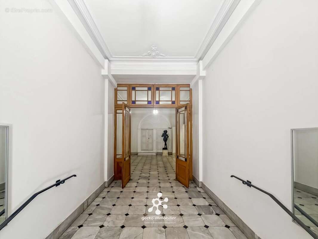 NICE - Hôtel des Postes / Wilson - 3P - rénové - balcon - photo 9