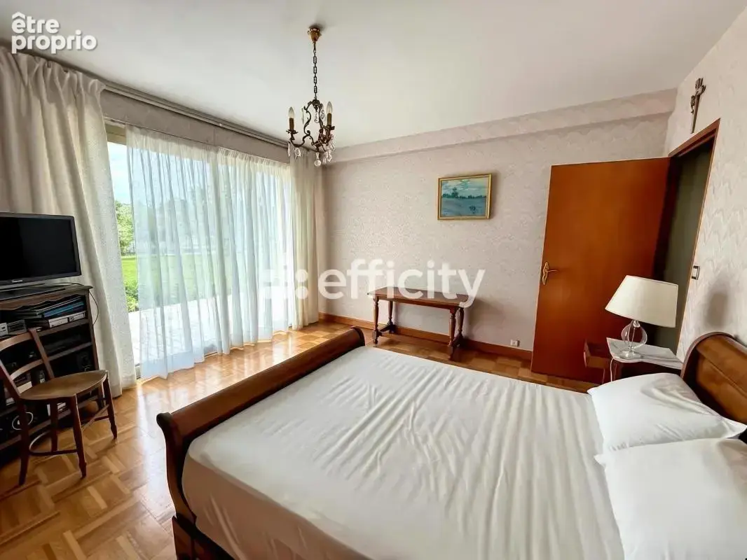 Maison 8 pièces 220 m² à vendre à Vern-Sur-Seiche (35770) - photo 11