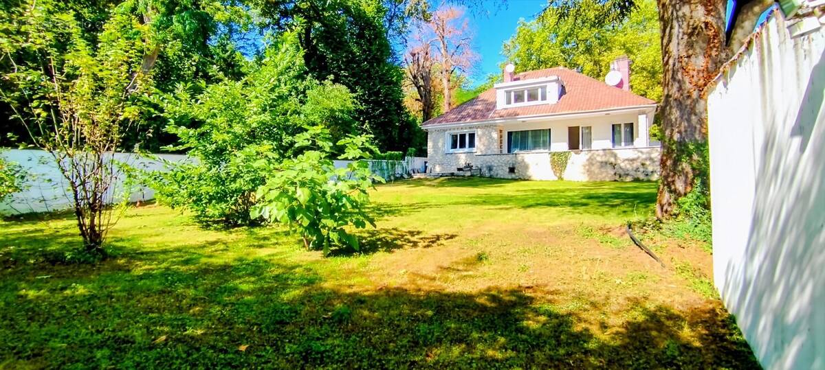 Maison à MONTMORENCY