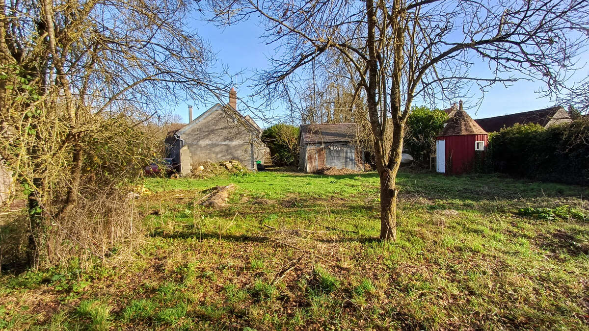 Maison à NOYEN-SUR-SEINE