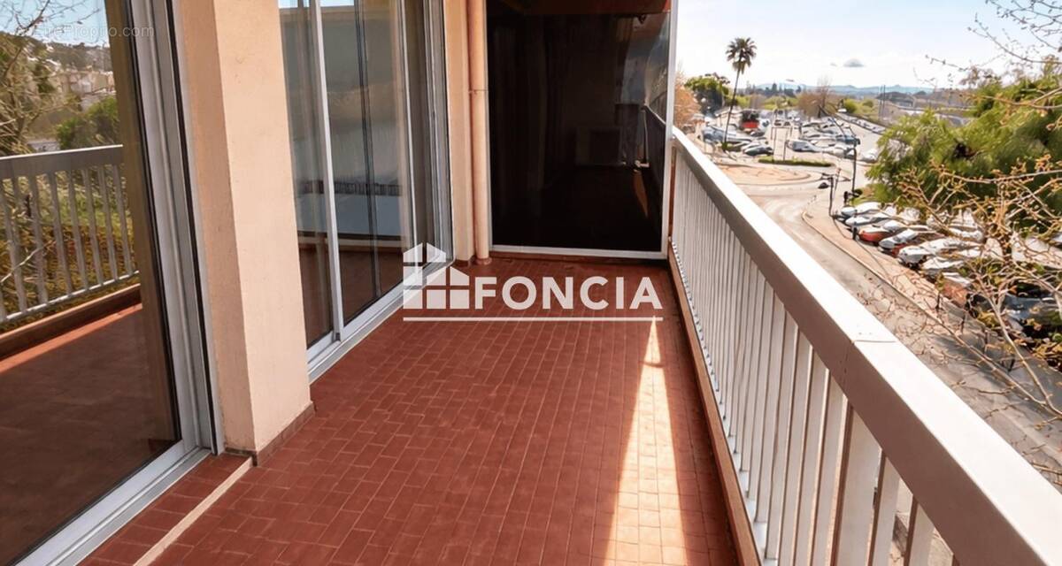 Appartement à HYERES