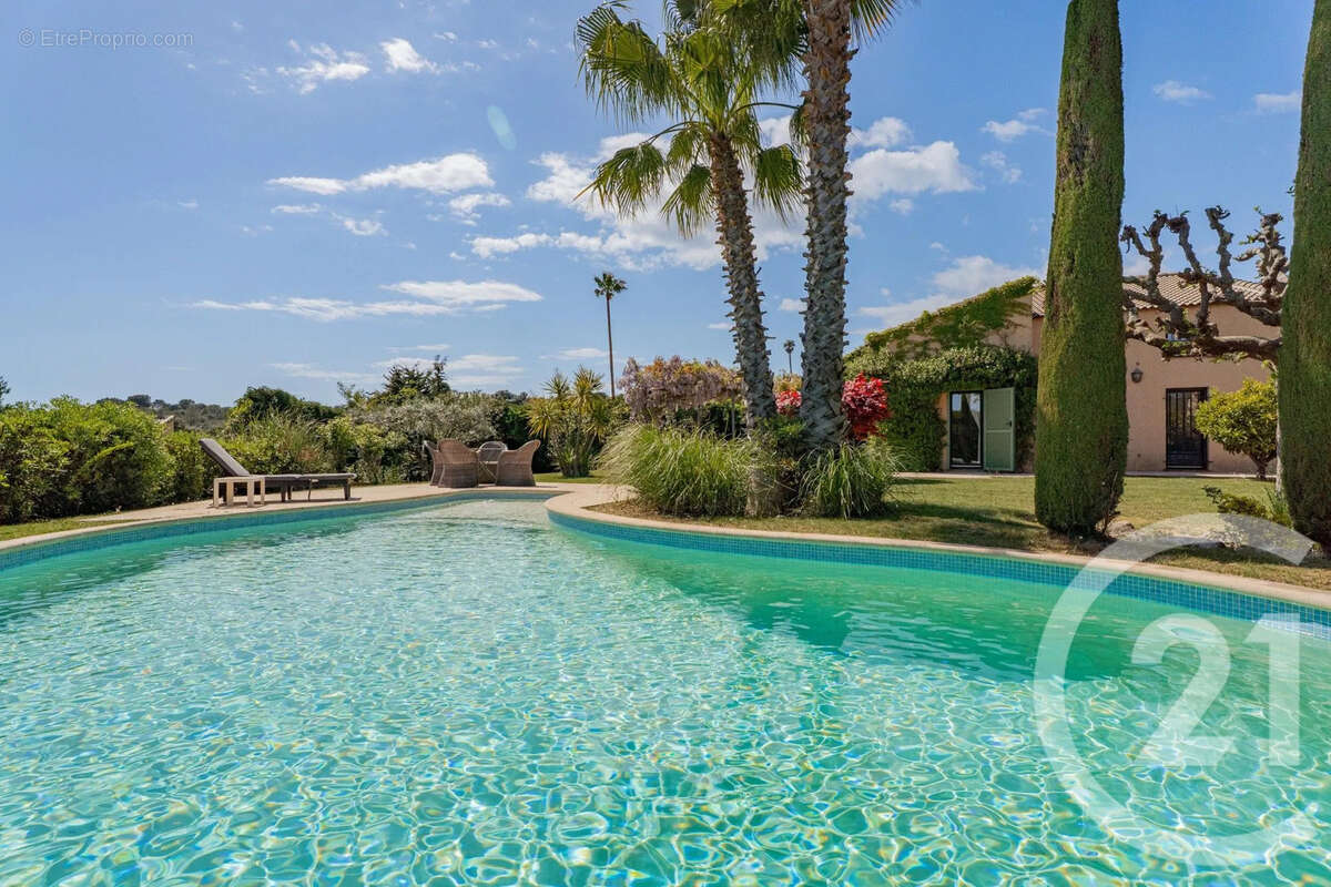 Maison à VILLENEUVE-LOUBET