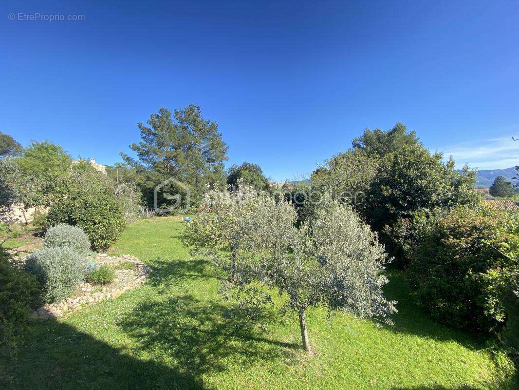 Maison à POURRIERES