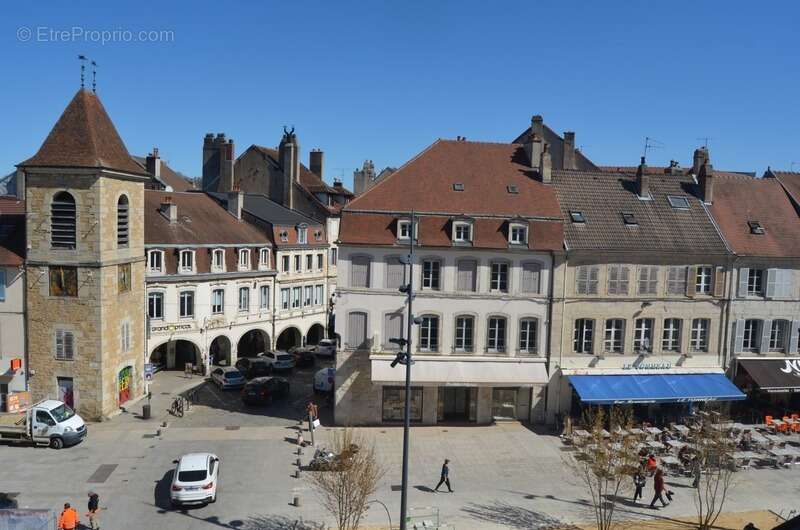 Commerce à LONS-LE-SAUNIER
