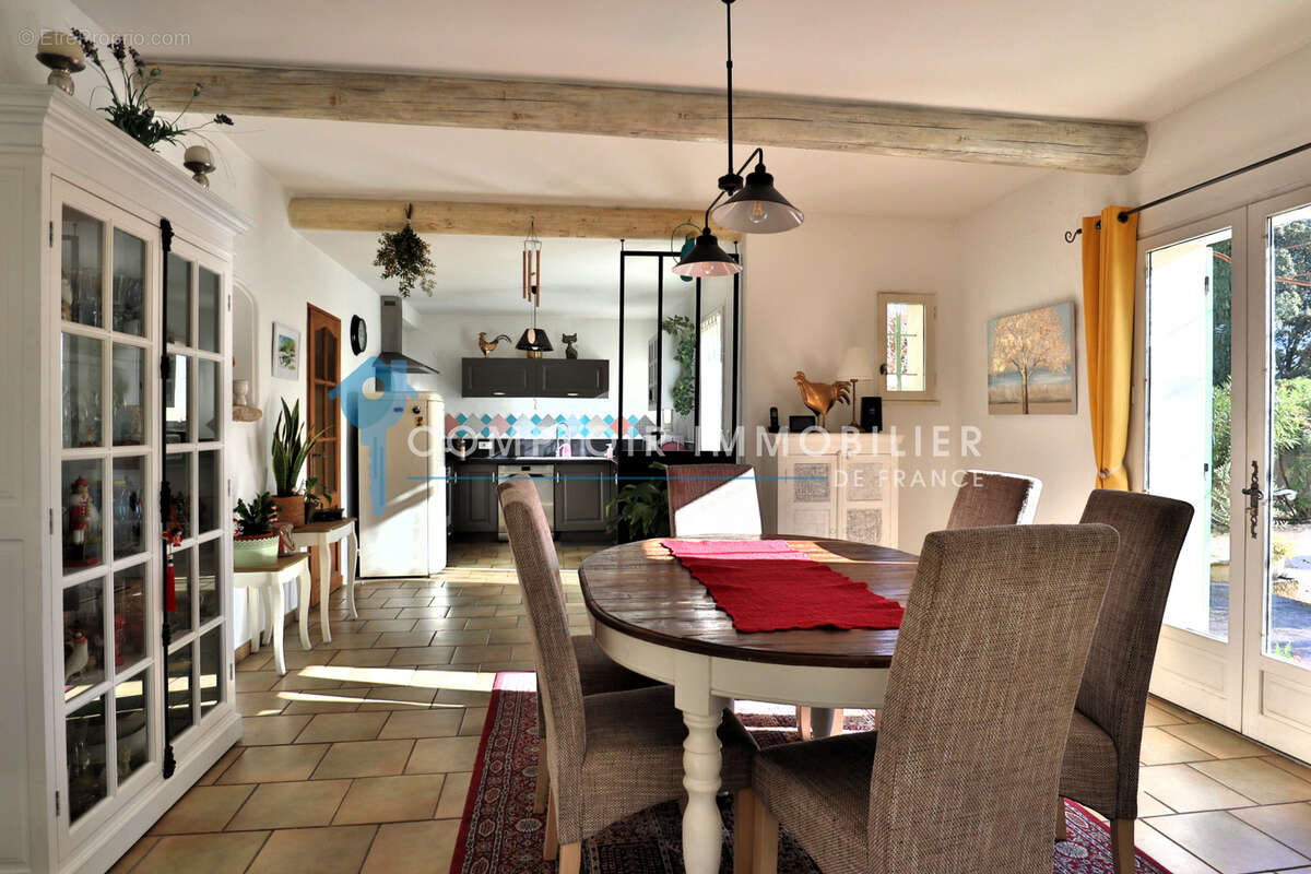 Maison à MAUBEC