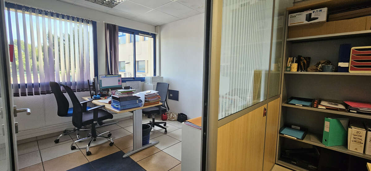 Commerce à SIX-FOURS-LES-PLAGES