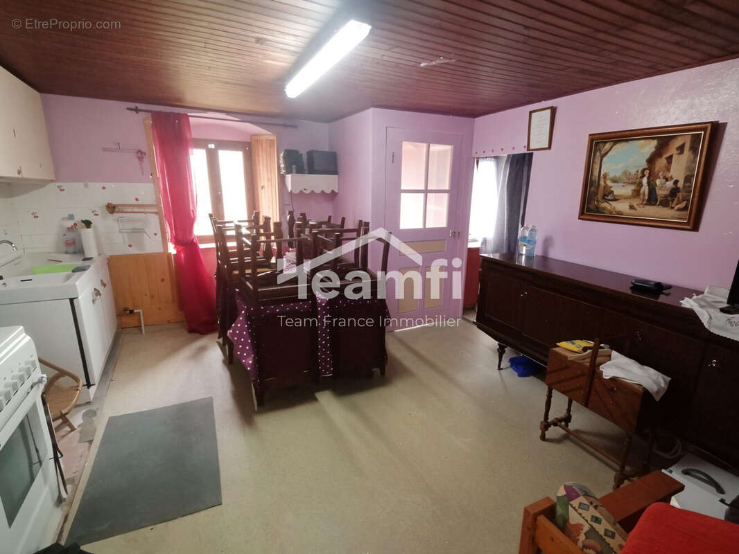 Maison 210 m² à Grazac  - photo 2