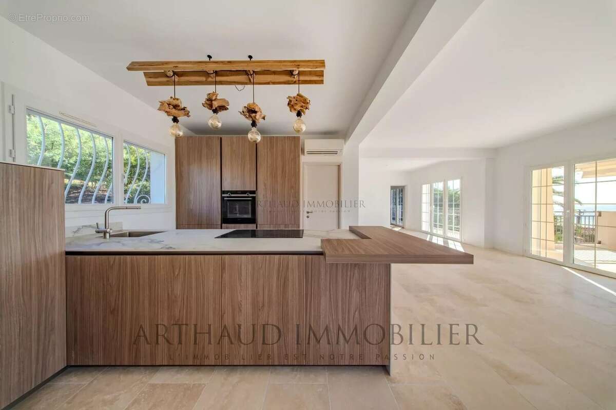 Appartement à LES ISSAMBRES