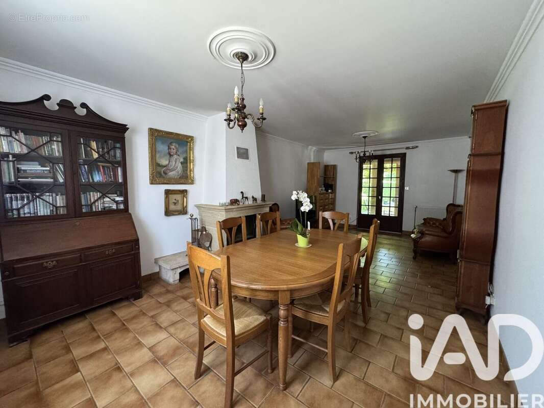 Maison 92 m² à Saint-Cyr-Des-Gats  - photo 3