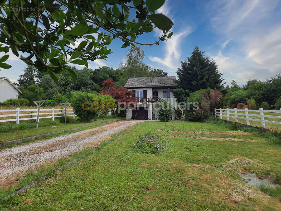Petite maison indépendante au calme sur la commune de Falletans - photo 2