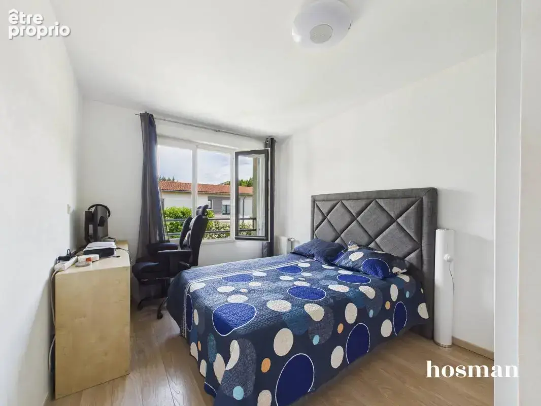 Maison mitoyenne 5 pièces de 101 m² avec jardin et terrasse, place de parking et garage à Bron centre - photo 10