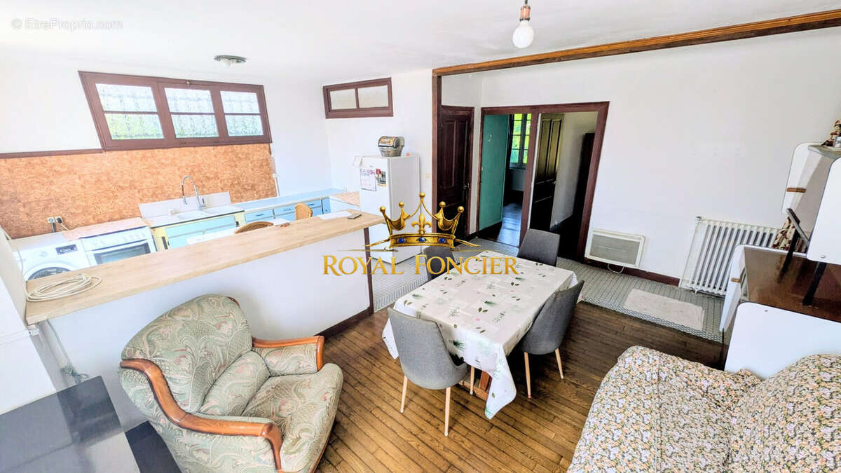 Maison 85 m² à Bossay-Sur-Claise  - photo 2