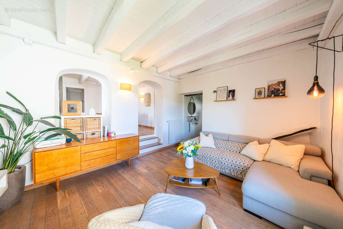 Appartement à LA COLLE-SUR-LOUP