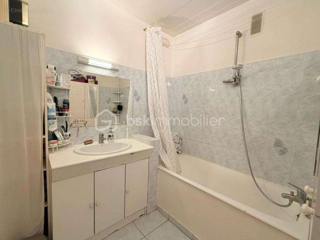 Appartement à NEUILLY-PLAISANCE