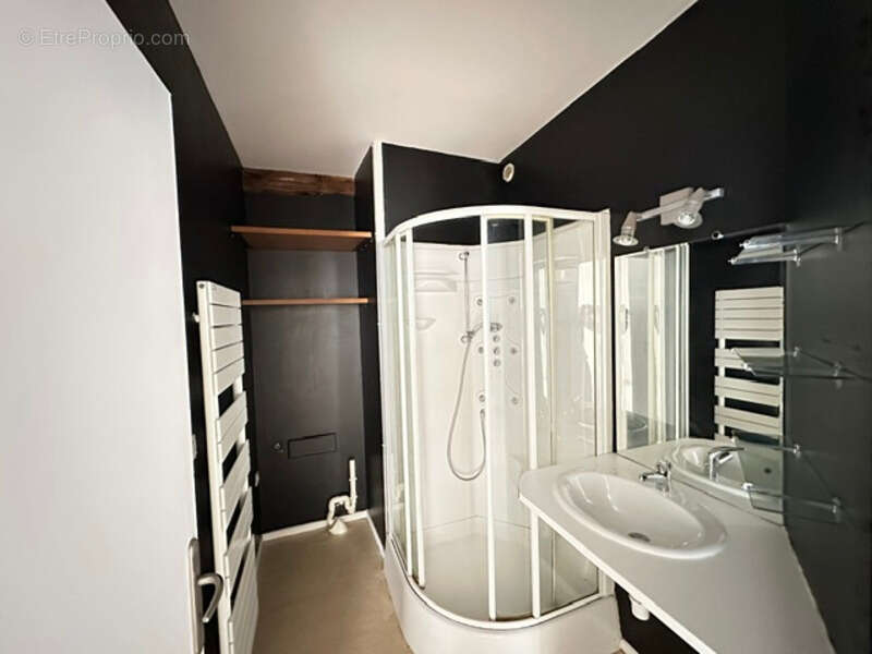 Immeuble de charme – Centre-ville d’Angoulême – Idéal résidence + investissement - photo 5