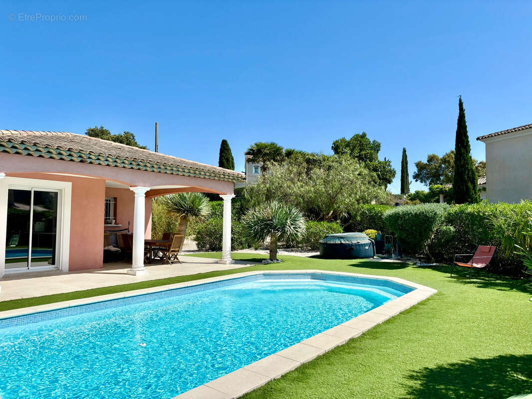 Maison à FREJUS