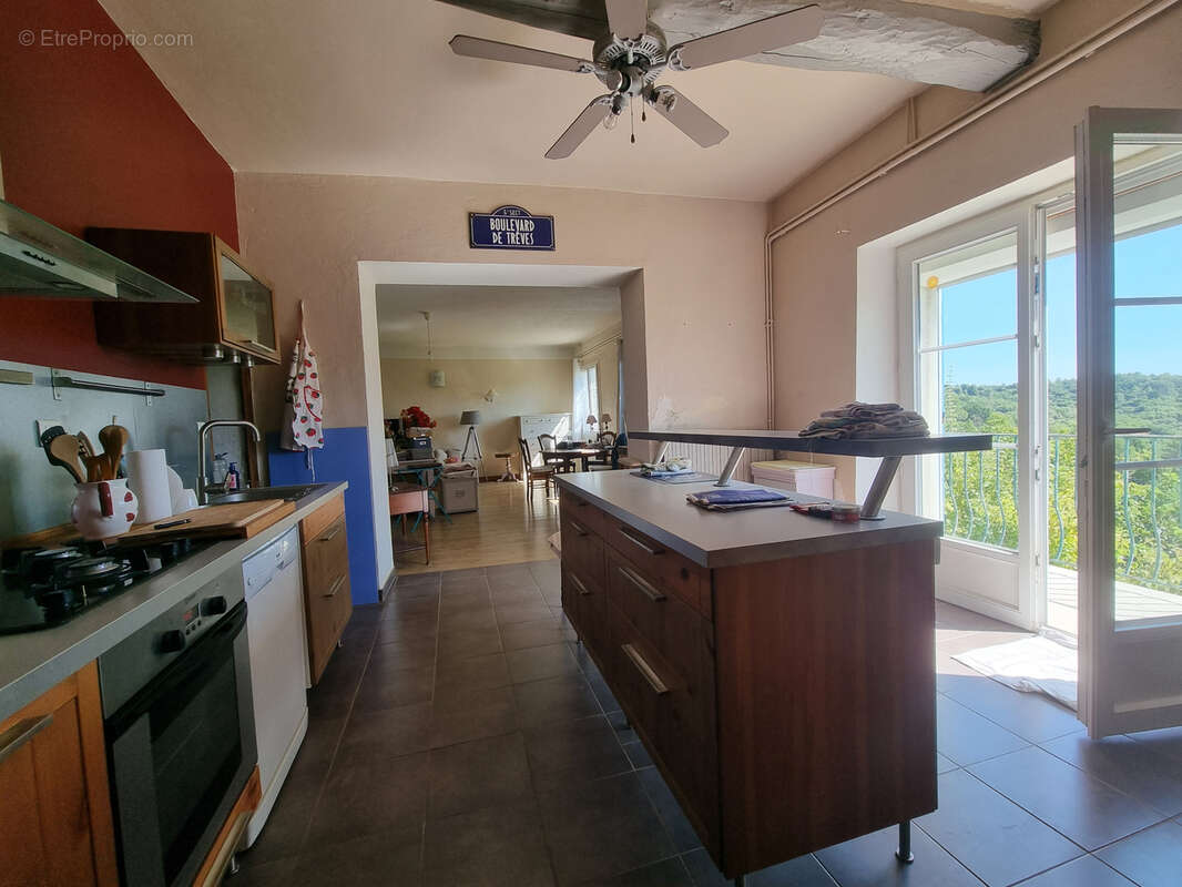 Maison à ARTIGNOSC-SUR-VERDON