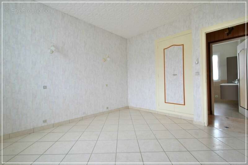 Maison à SAINTE-MAURE-DE-TOURAINE