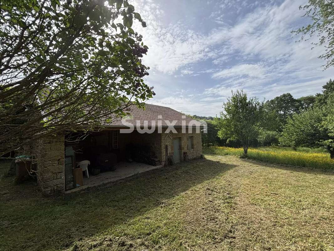 Authentique maison de caractère sur 2 650 m² de terrain clos - photo 3