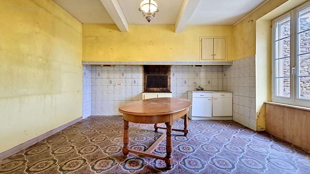 Maison à ESCALES