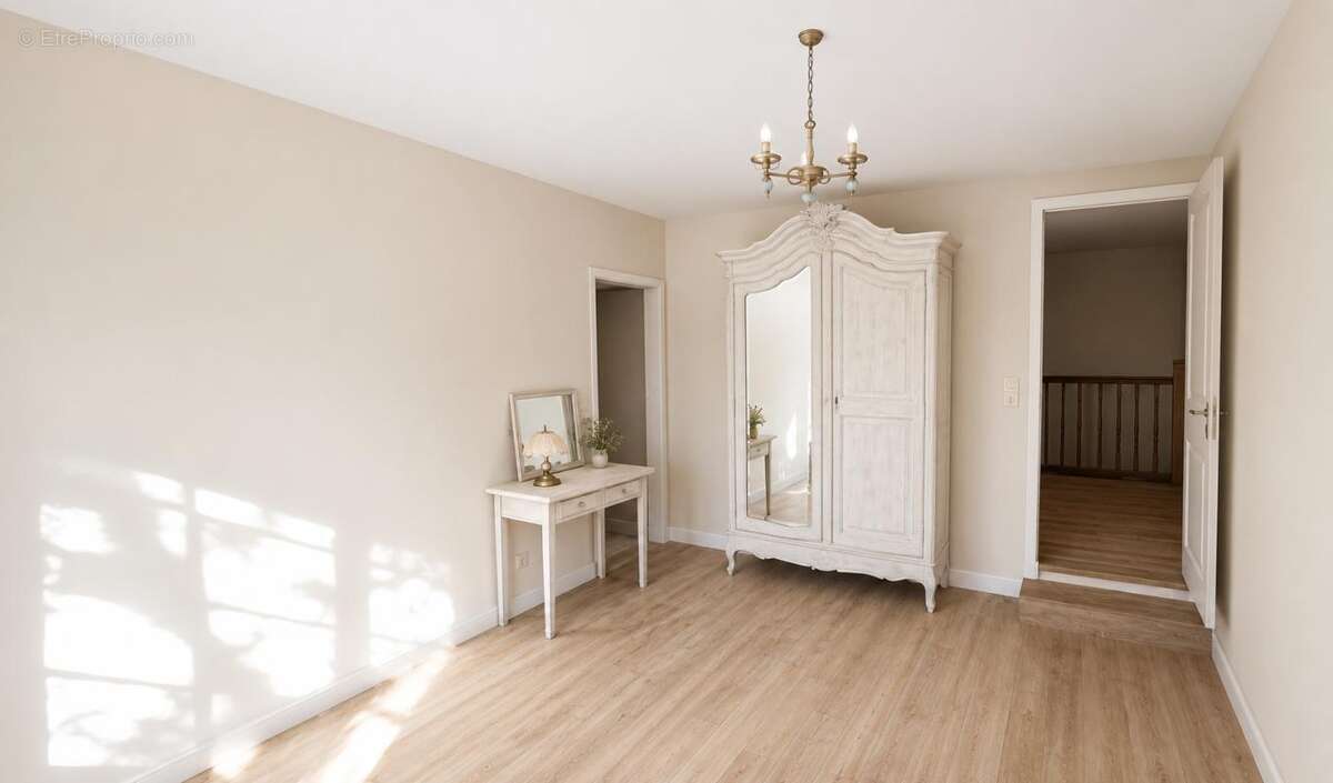 82130, Lafrançaise -  Maison / Fermette isolée  242 m² , 7 p., 4 ch. ,  sur terrain de près de 1Ha. avec 4hA supplémentaires en  - photo 11