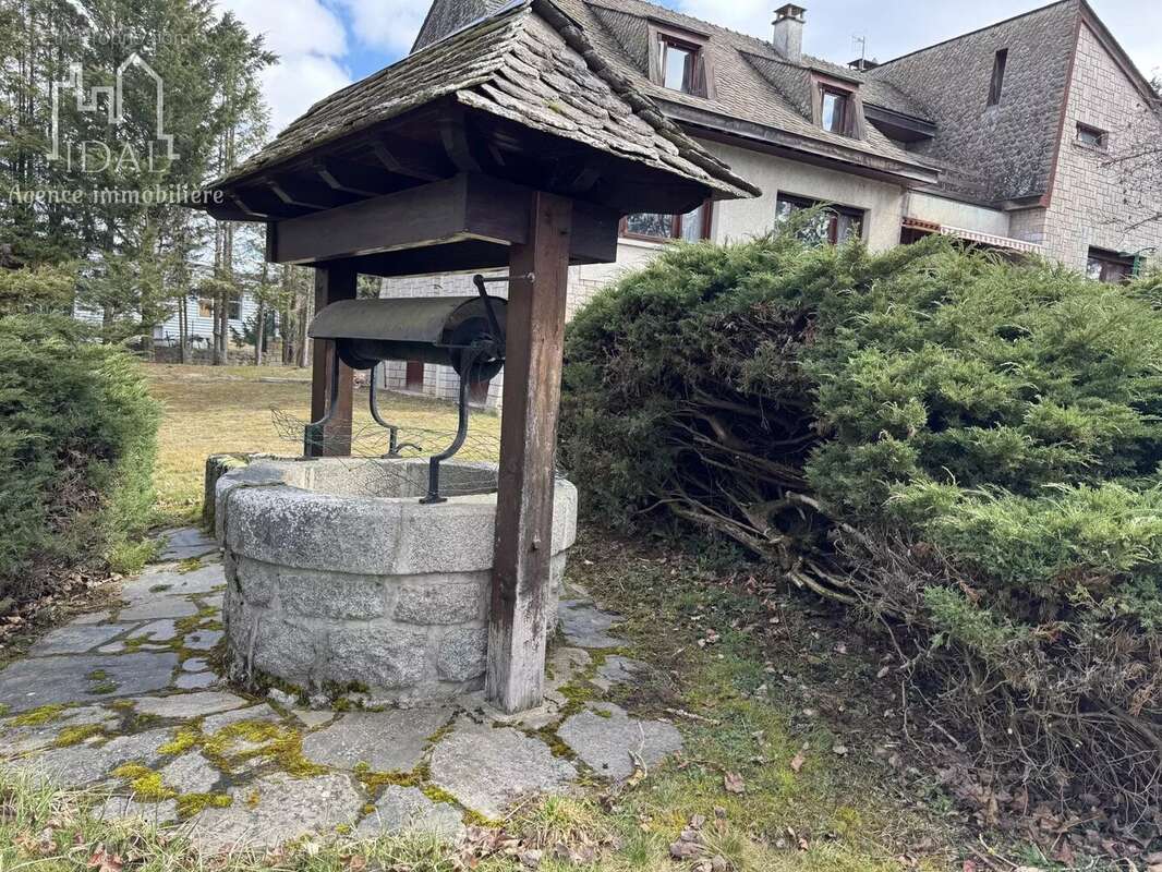 Maison à LE MALZIEU-VILLE