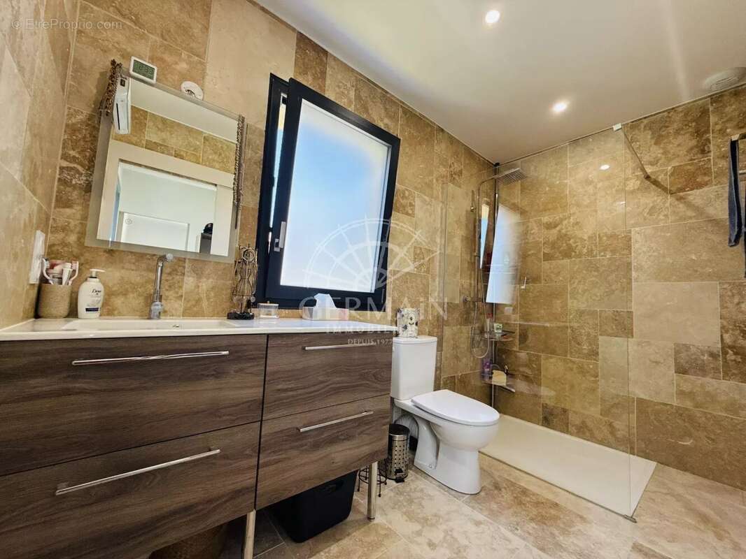 Maison à L'ISLE-SUR-LA-SORGUE