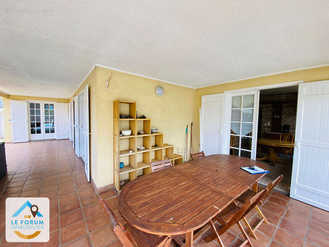Saint pierre 97410 - villa f4 en parfait etat + piscine - emplacement de choix - photo 5