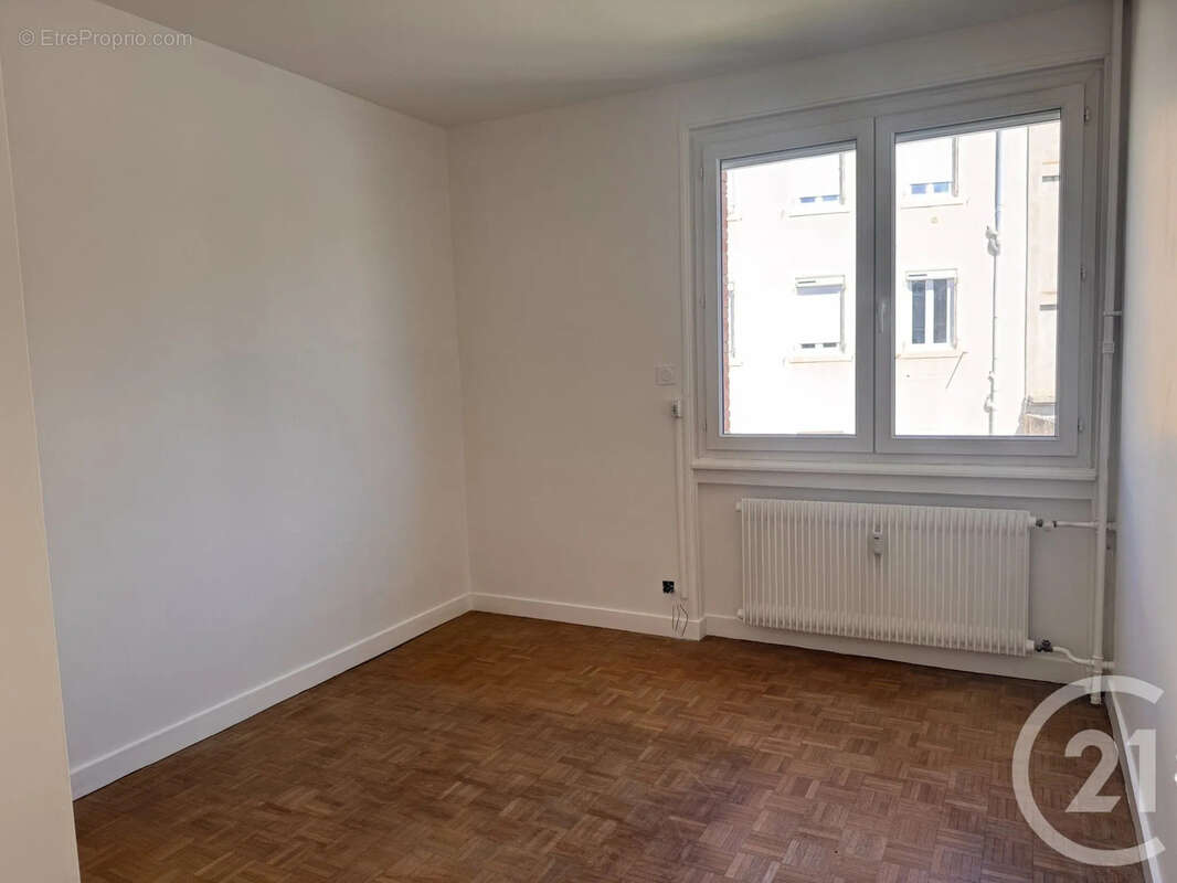 Appartement 86 m² à Annonay  - photo 7