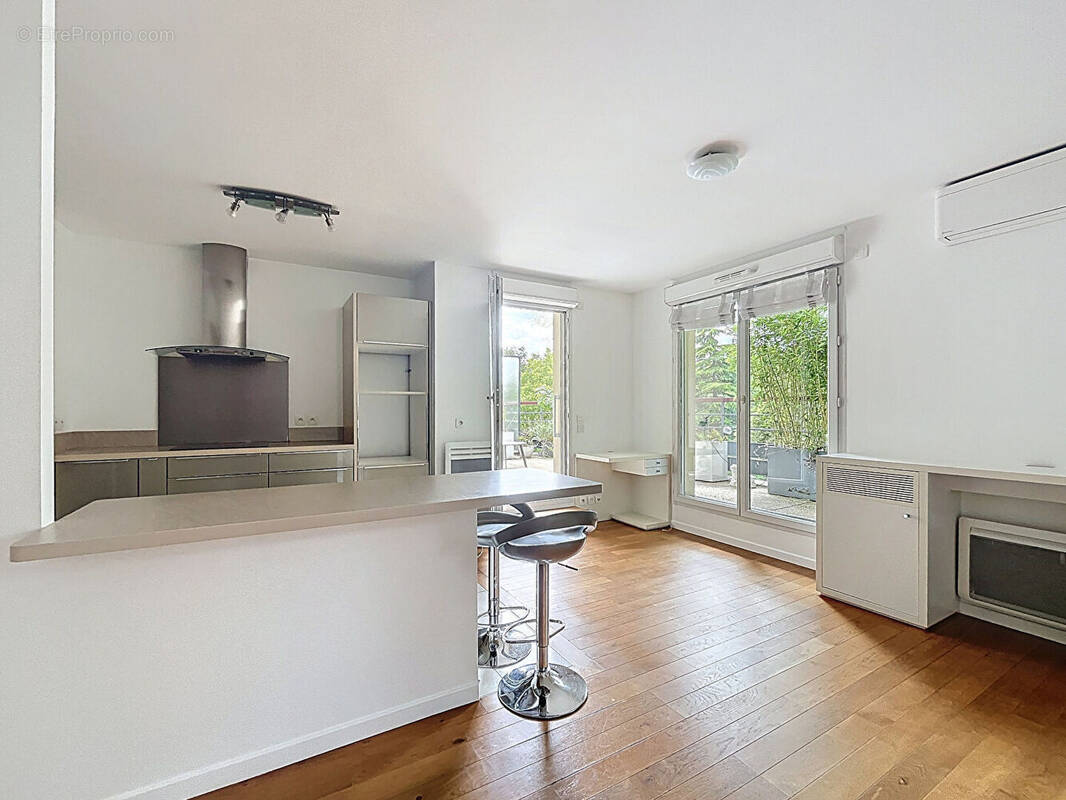 Appartement à SURESNES