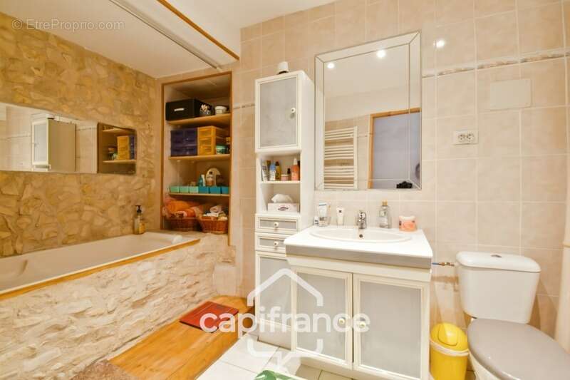 Maison à vendre 5 pièces ASNIERES LA GIRAUD (17) avec jardin, dépendances et garage - photo 17