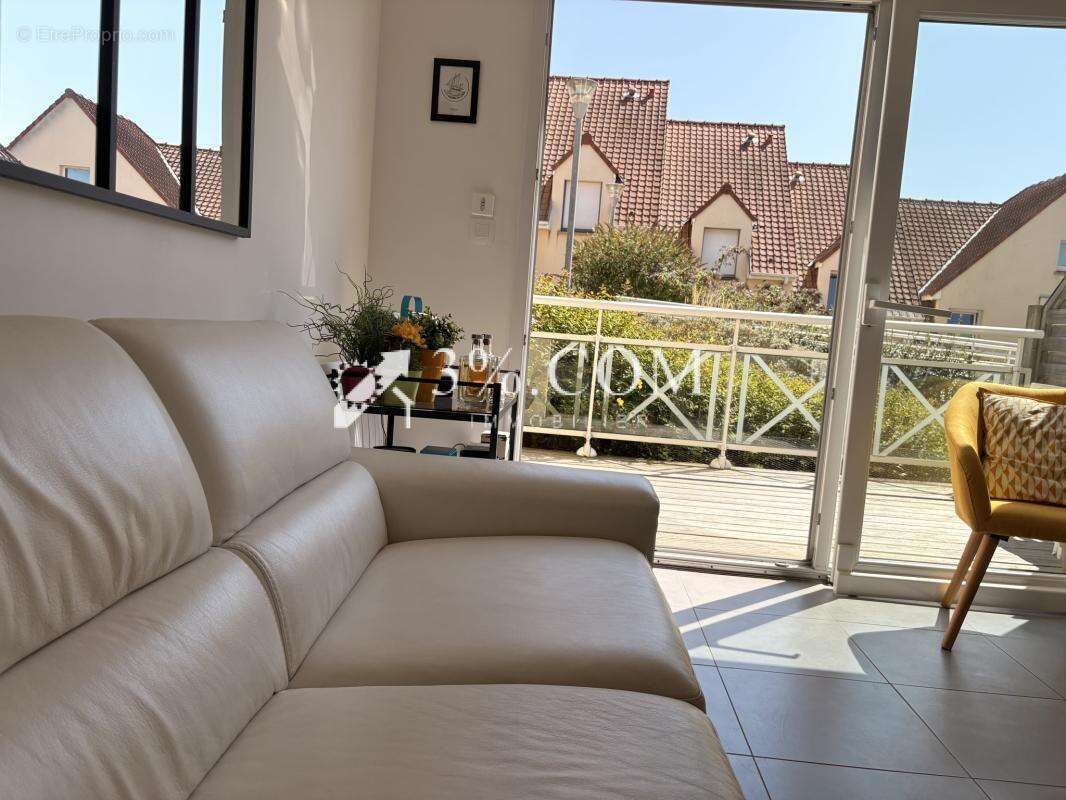APPARTEMENT ENTREE PRIVATIVE avec stationnement et grande ca - photo 11