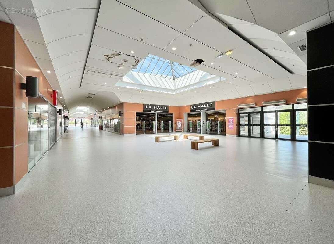 Commerce 560 m² à Mende  - photo 9